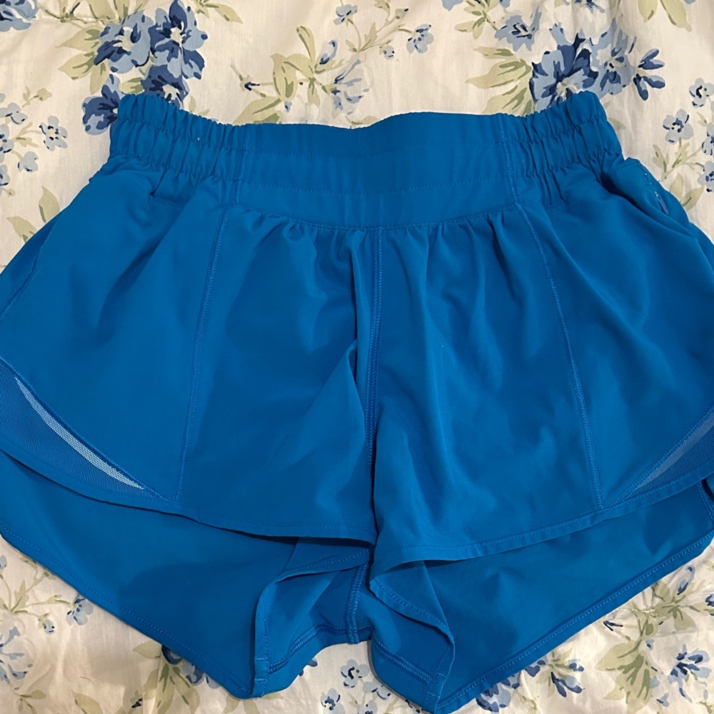 Hotty Hots in Poolside Size 2 2.5”